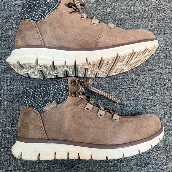🌸 Skechers Synergy Cold Daze Casual Boots Women's Taupe - Picture 8 of 10
